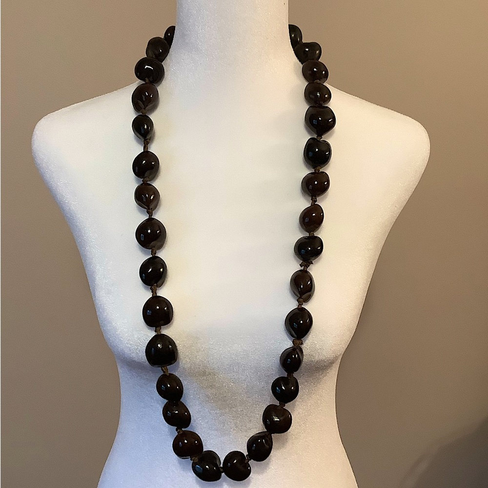 Bead necklace